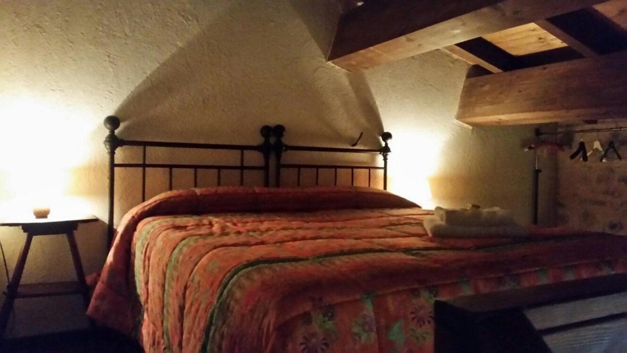 La Casa Su Le Dimore Del Borgo 산토스테파노디세싸니오 외부 사진