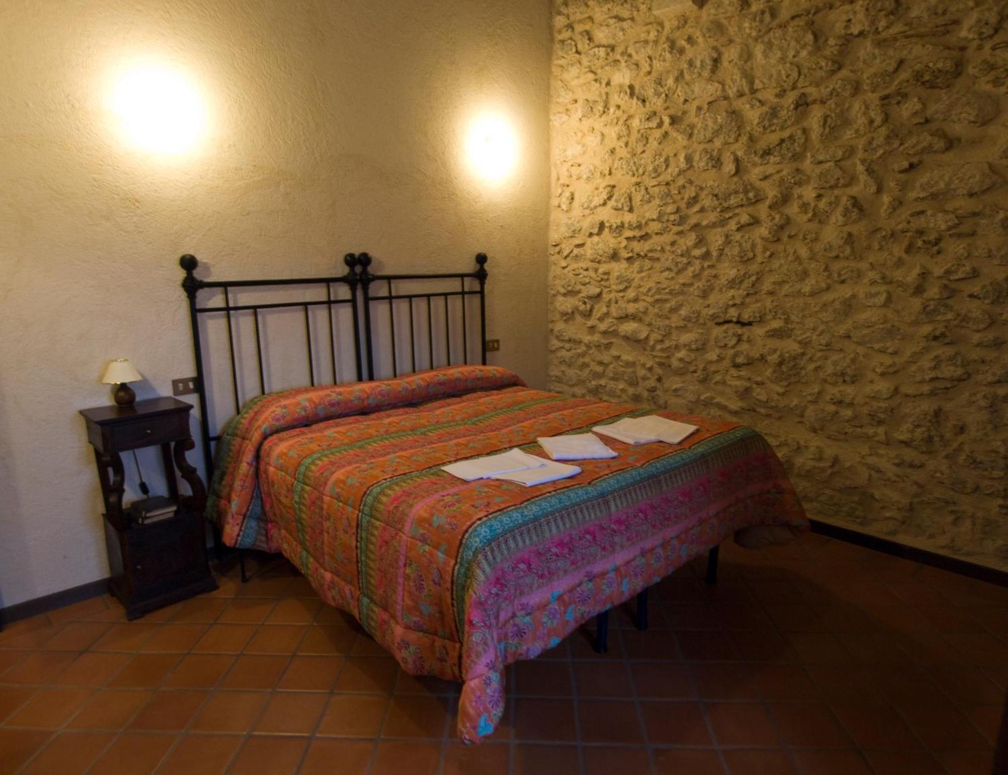 La Casa Su Le Dimore Del Borgo 산토스테파노디세싸니오 외부 사진