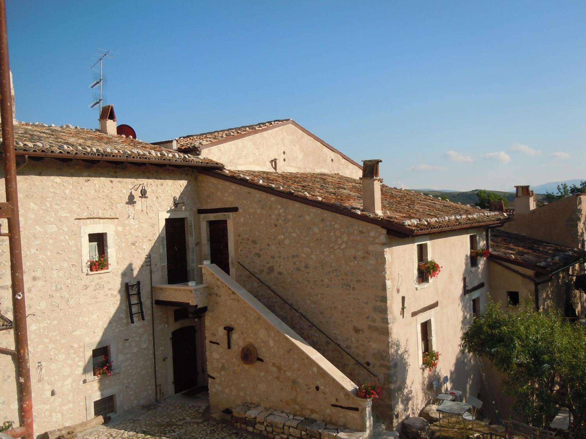 La Casa Su Le Dimore Del Borgo 산토스테파노디세싸니오 외부 사진