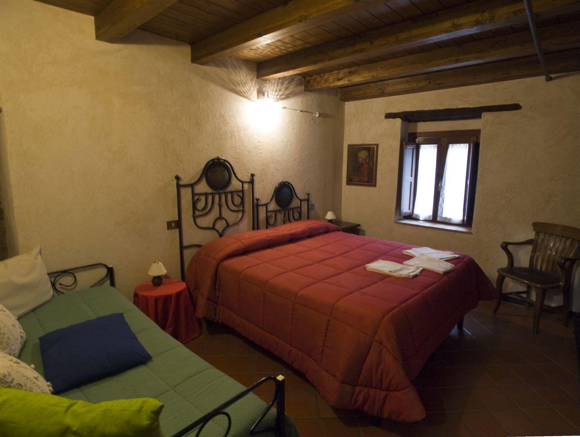 La Casa Su Le Dimore Del Borgo 산토스테파노디세싸니오 외부 사진