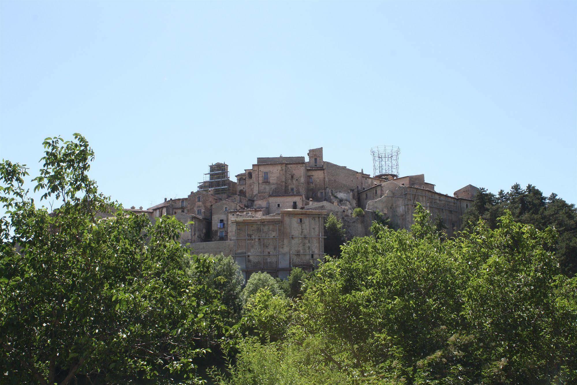 La Casa Su Le Dimore Del Borgo 산토스테파노디세싸니오 외부 사진