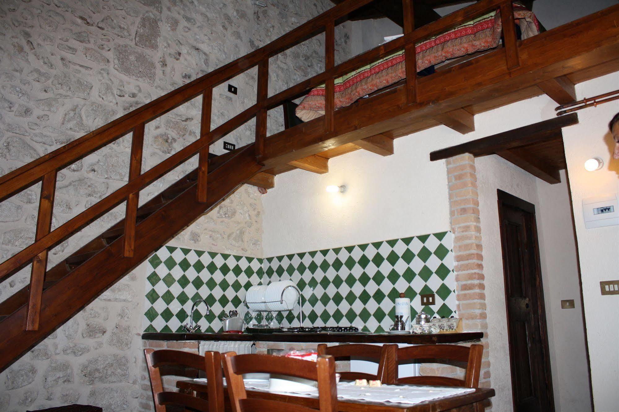 La Casa Su Le Dimore Del Borgo 산토스테파노디세싸니오 외부 사진